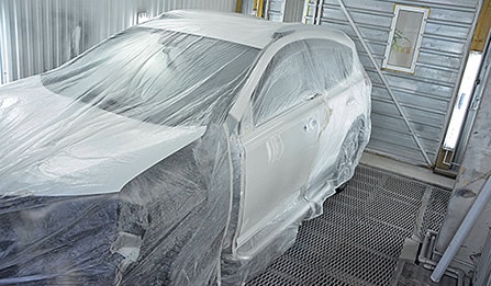 Процесс покраски автомобиля Toyota Rav4